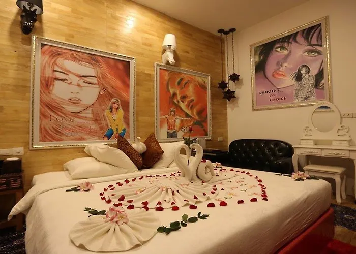 White Rabbit (adults Only) * Siem Reap